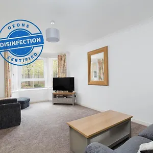 Dicksonfield Groud Floor Apartment