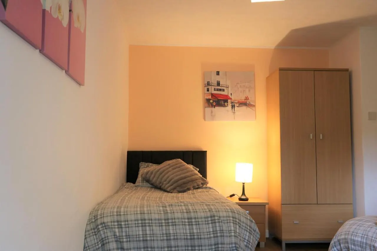 Apartment City Centre Rooms - Castle Barns Edinburgh United Kingdom